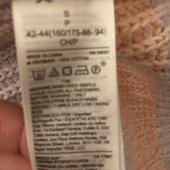 Gap button-down cardigan sweater in pastel colors - Picture 7 of 9